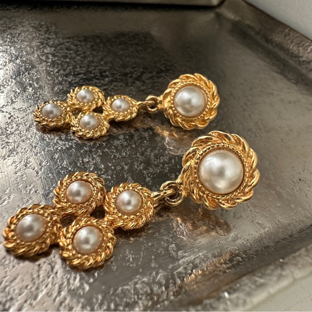 Beautiful gold pearl drop earrings
